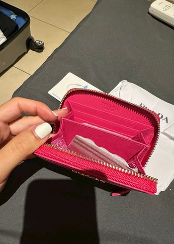 PRADA Pembe Deri Fermuarlı Cüzdan - Görsel 3