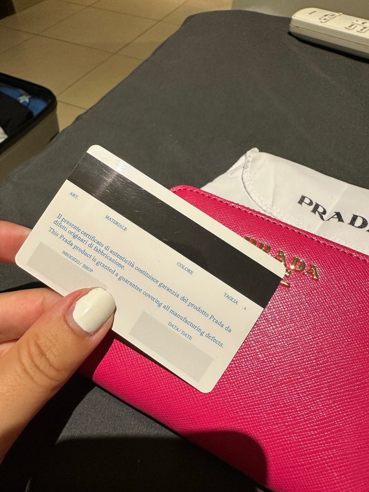 PRADA Pembe Deri Fermuarlı Cüzdan - Görsel 2