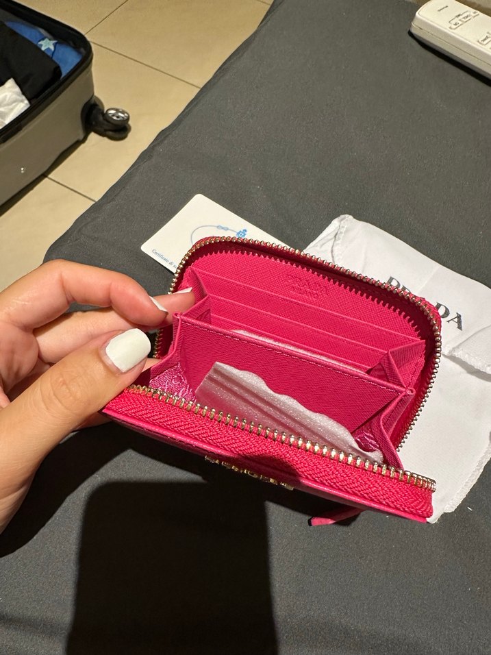 PRADA Pembe Deri Fermuarlı Cüzdan - Görsel 3