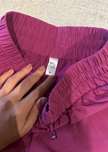 Alo markan kadın Mor Mini Spor Şort ikili Elastik Bel - Görsel 5