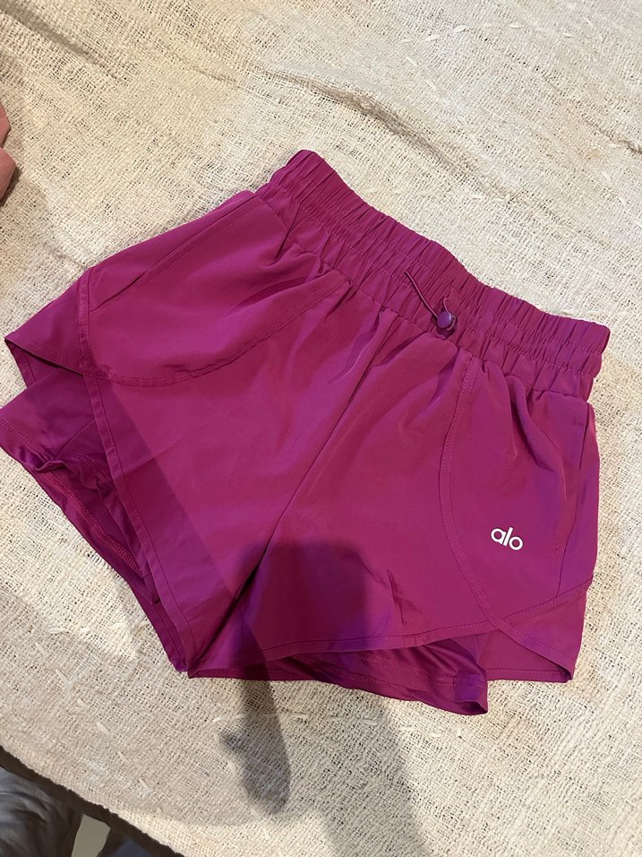 Alo markan kadın Mor Mini Spor Şort ikili Elastik Bel - Görsel 4