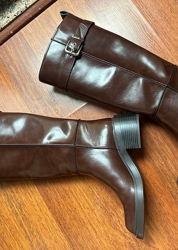 Zara Kahverengi Deri Tokalı İnce Topuklu Diz Boyu Çizme - Görsel 5