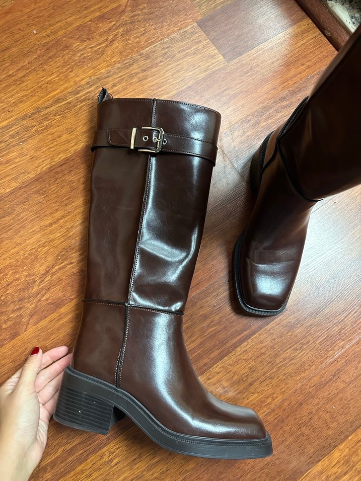 Zara Kahverengi Deri Tokalı İnce Topuklu Diz Boyu Çizme - Görsel 3