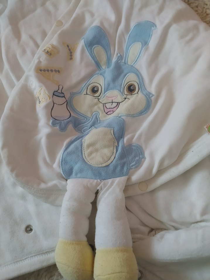 Nakışlı Beyaz Bebek Battaniyesi Kapüşonlu - Görsel 2