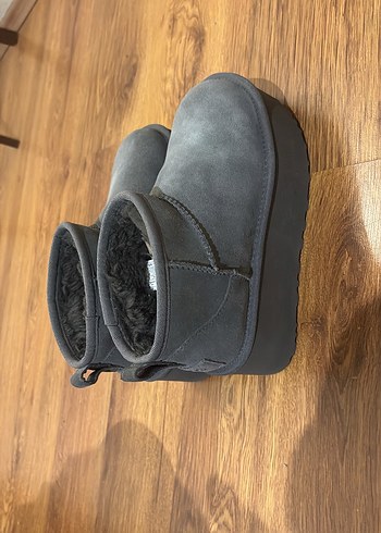Ugg ultra kısa gri bot - Görsel 3