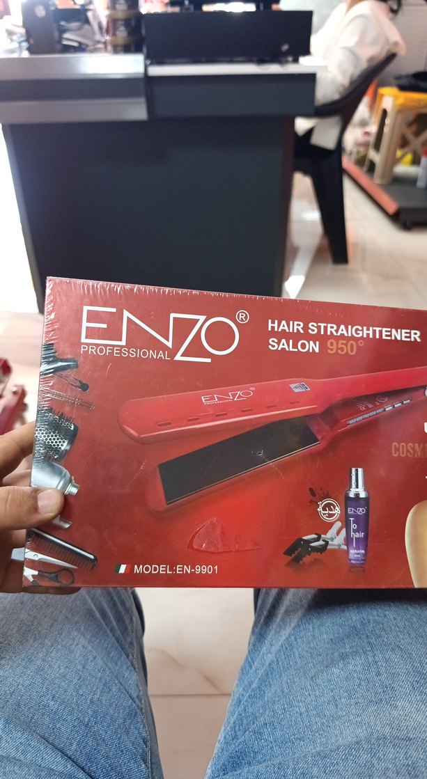 Enzo Parlak Kırmızı Saç Düzleştirici - Görsel 2