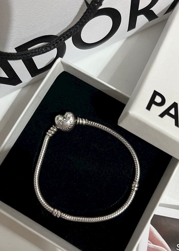 Gri Zincir Detaylı Pandora Bileklik - Görsel 2