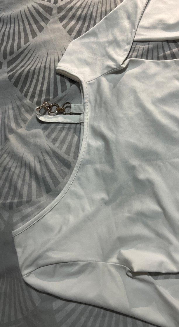 Düğmeli Beyaz Kadın Bluz, Uzun Kollu, Kayık Yaka - Görsel 3