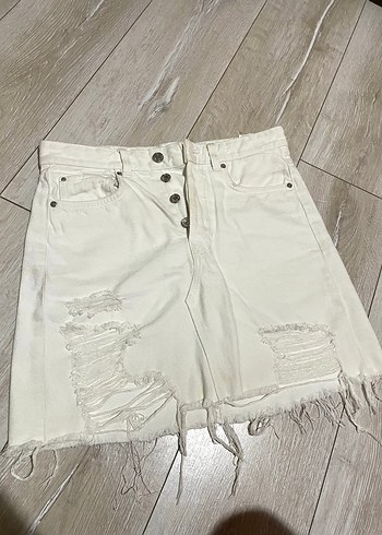 Bershka Yırtık Detaylı Beyaz Kadın Denim Kot Etek
