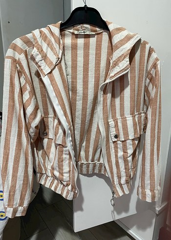 Çizgili Kısa Kadın Hırka - Görsel 2