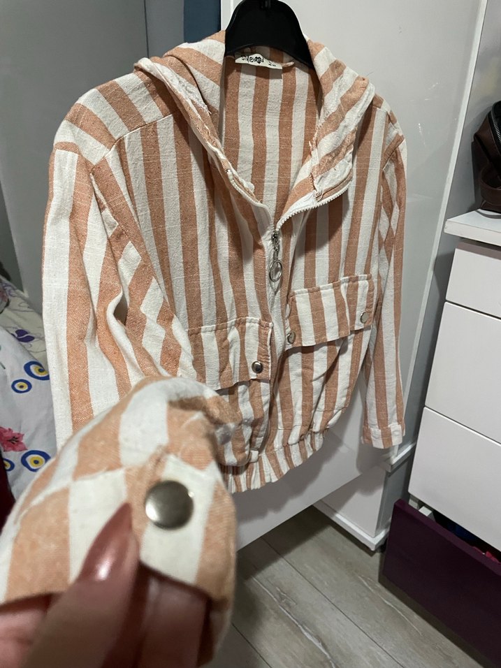 Çizgili Kısa Kadın Hırka - Görsel 3