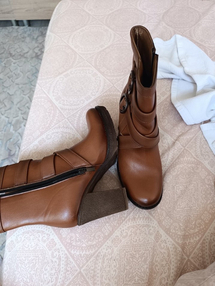 Kahverengi Tokalı Blok Topuklu Biker Bot - Görsel 2