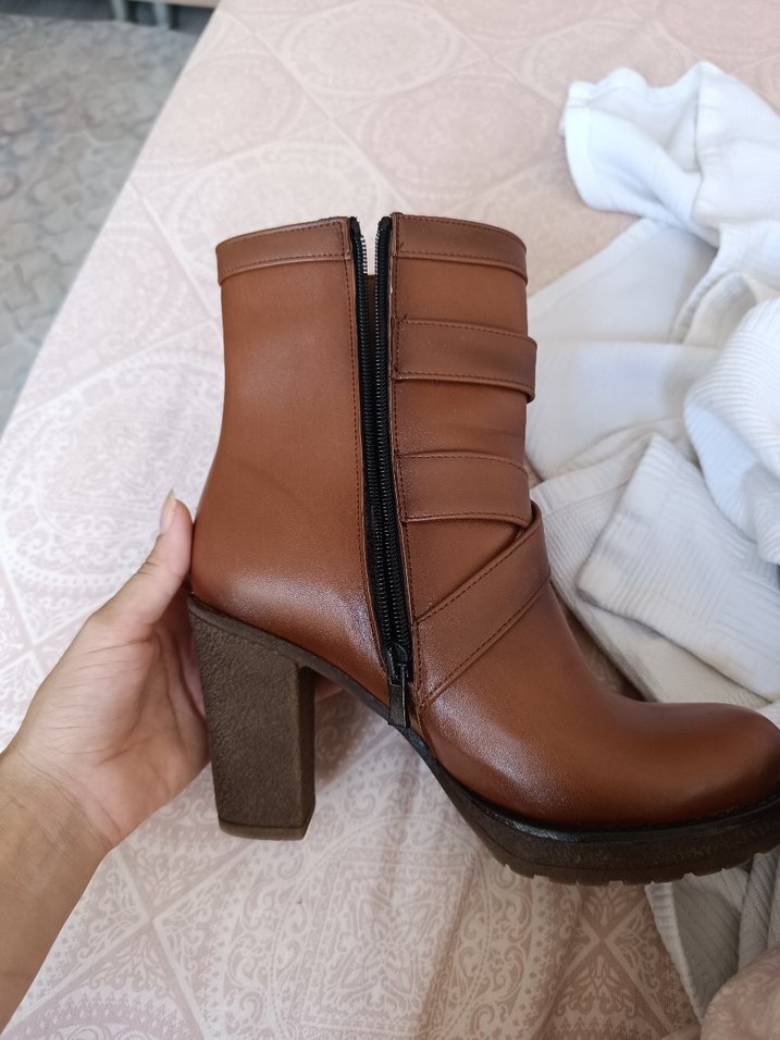 Kahverengi Tokalı Blok Topuklu Biker Bot - Görsel 3