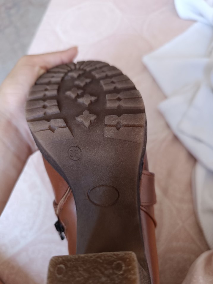 Kahverengi Tokalı Blok Topuklu Biker Bot - Görsel 5