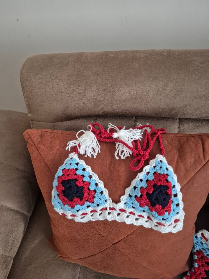 Renkli Nakışlı Örgü Kız Panço - Görsel 2