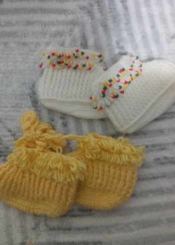 Renkli Nakışlı Örgü Kız Bebek Patik - Görsel 2