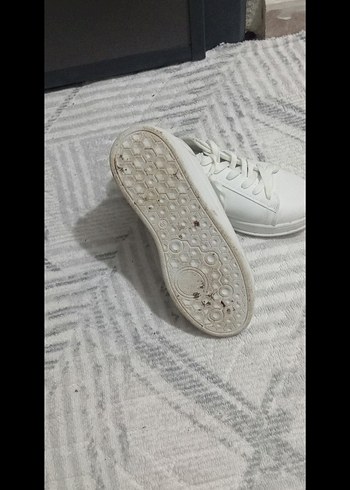 Beyaz Minimalist Stiletto Topuklu Kadın Spor Ayakkabı - Görsel 2