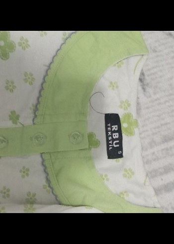 Yeşil Çiçek Desenli Mini Uzun Kollu Kadın Pijama - Görsel 3
