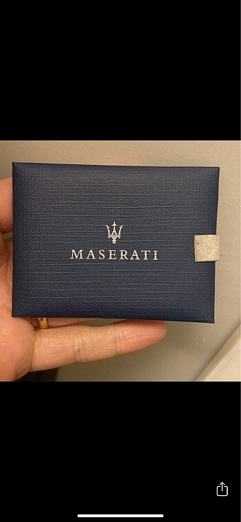 Maserati kol düğmesi