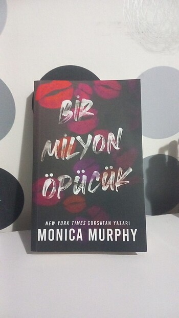 Bir milyon öpücük monica murphy