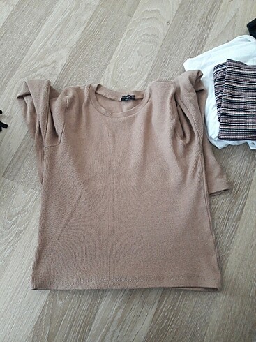 Uzun kolu crop body