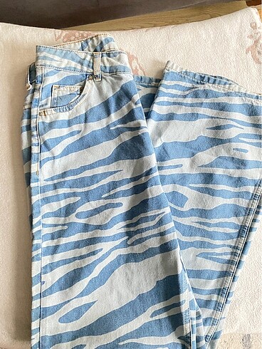 LC Waikiki Zebra desen kot pantolon