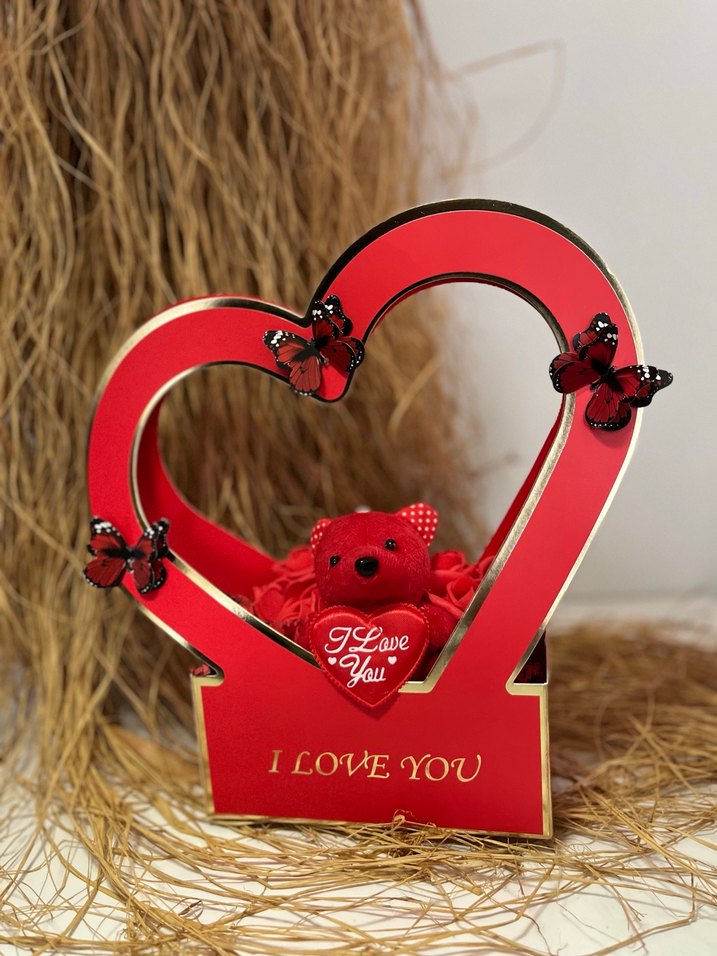 Kırmızı Kalp Figürlü Aşk Temalı Süs - Görsel 2