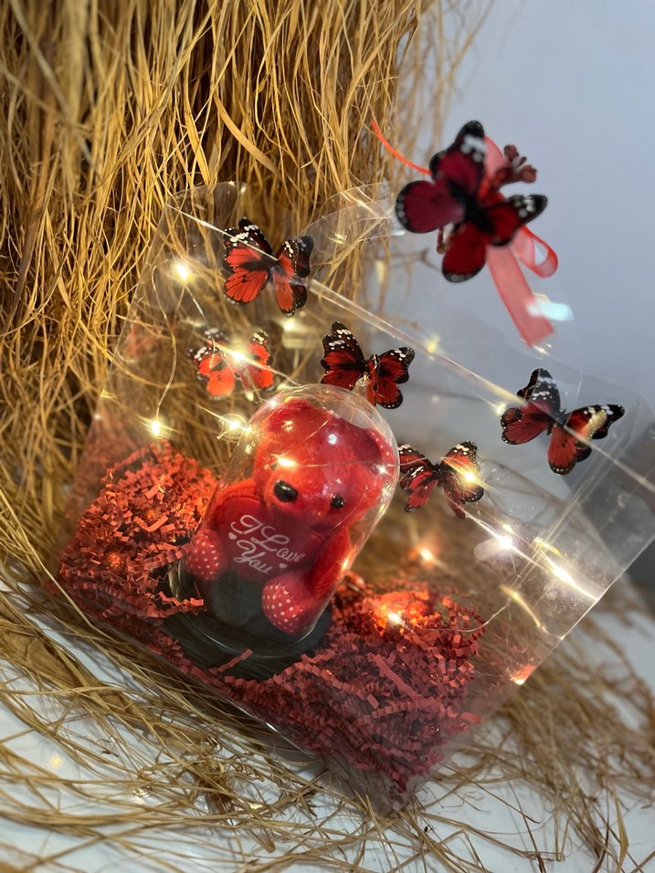 Kırmızı Ayıcık ve Kelebekli Dekoratif Ürün - Görsel 3