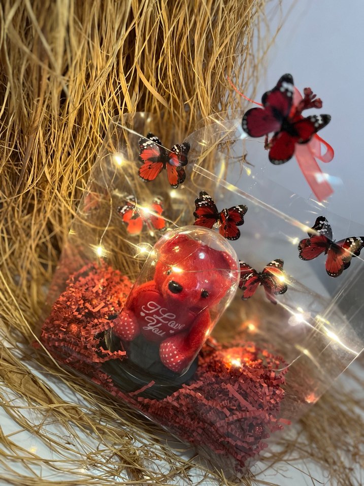 Kırmızı Ayıcık ve Kelebekli Dekoratif Ürün - Görsel 2