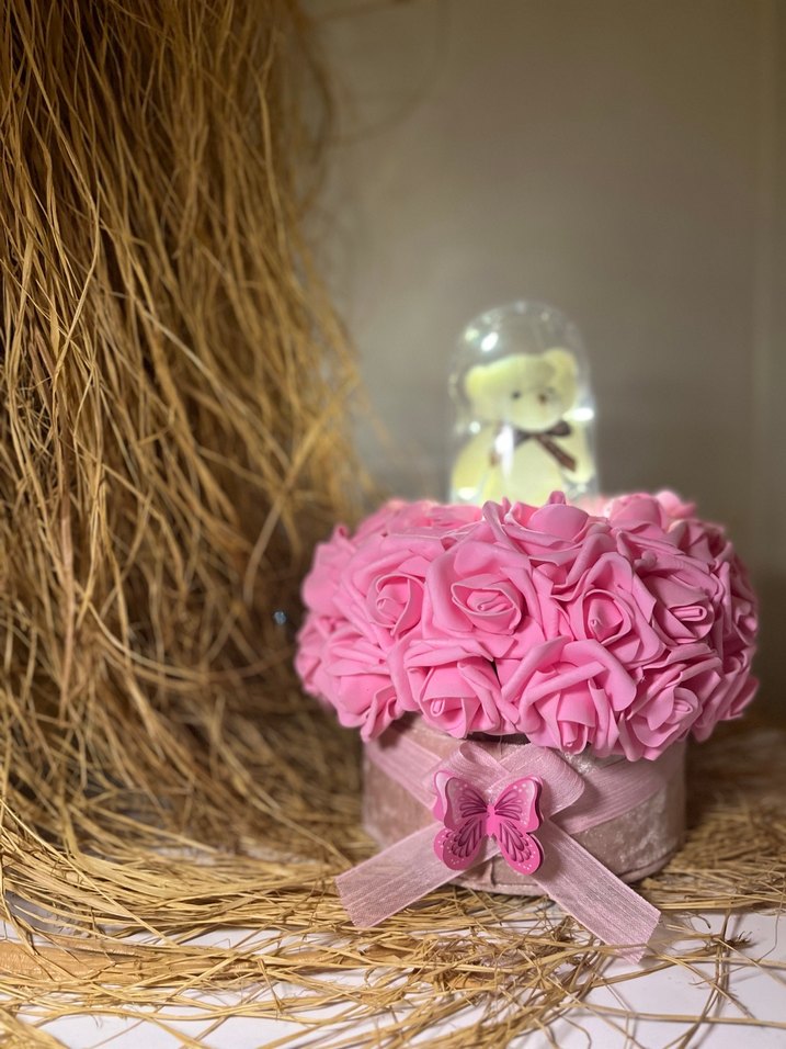 Pembe Çiçekli Sepet ve Kelebek Detaylı - Görsel 5