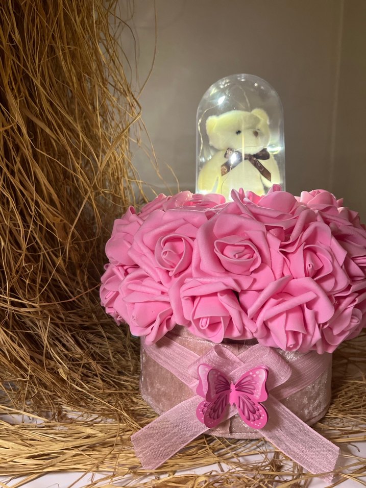 Pembe Çiçekli Sepet ve Kelebek Detaylı - Görsel 2
