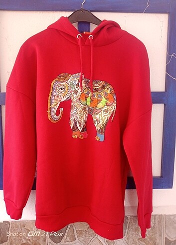 Sweatshirt