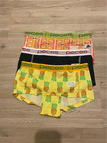 Pieces boxer
