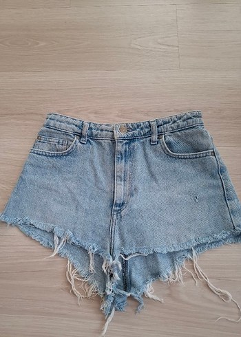 Mavi Yırtık Mini Kot Şort