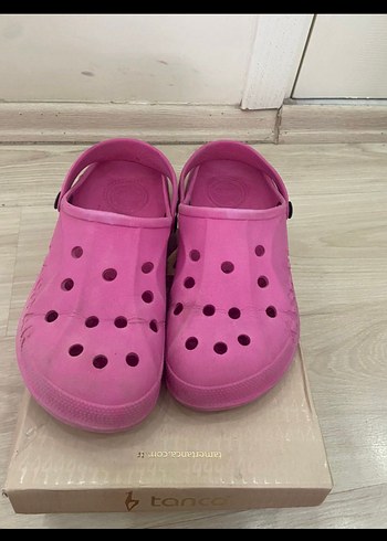 Kız Çocuk Pembe Kaydırmaz Terlik