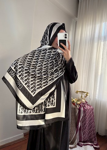 Beden Dior Desenli Şal