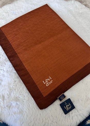 Diğer Levidor Monogram Şal