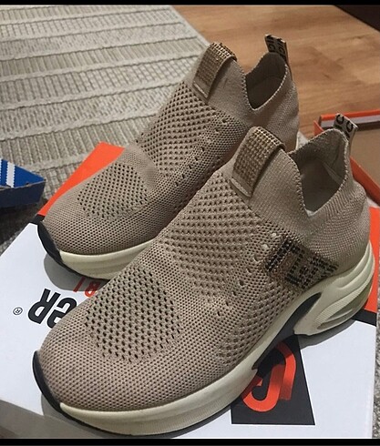 36 numara Dock?a Trendyoldan alındı numara sıfır ayarında rahat