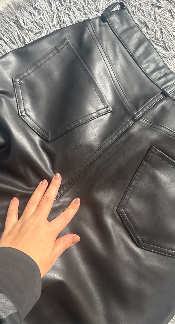 Siyah Deri Kadın Pantolon - Görsel 3