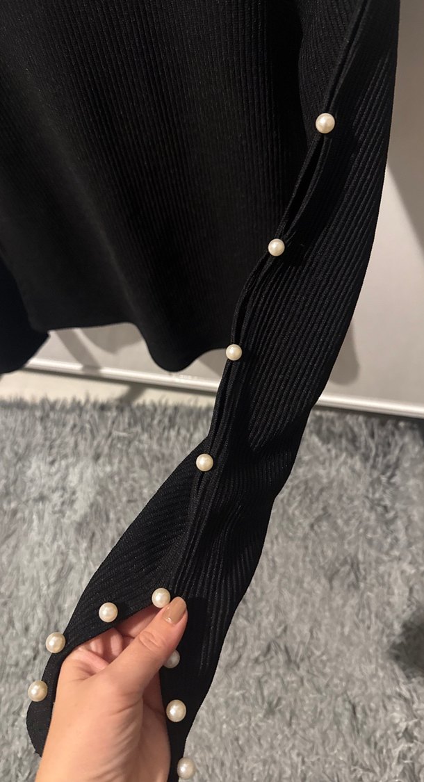 İnci Detaylı Siyah Uzun Kollu Triko - Görsel 3
