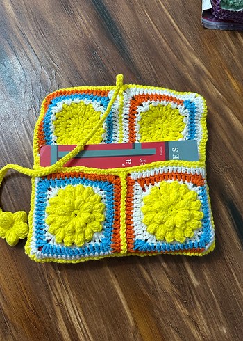 Renkli Nakışlı Örgü kitap kılıfı - Görsel 2