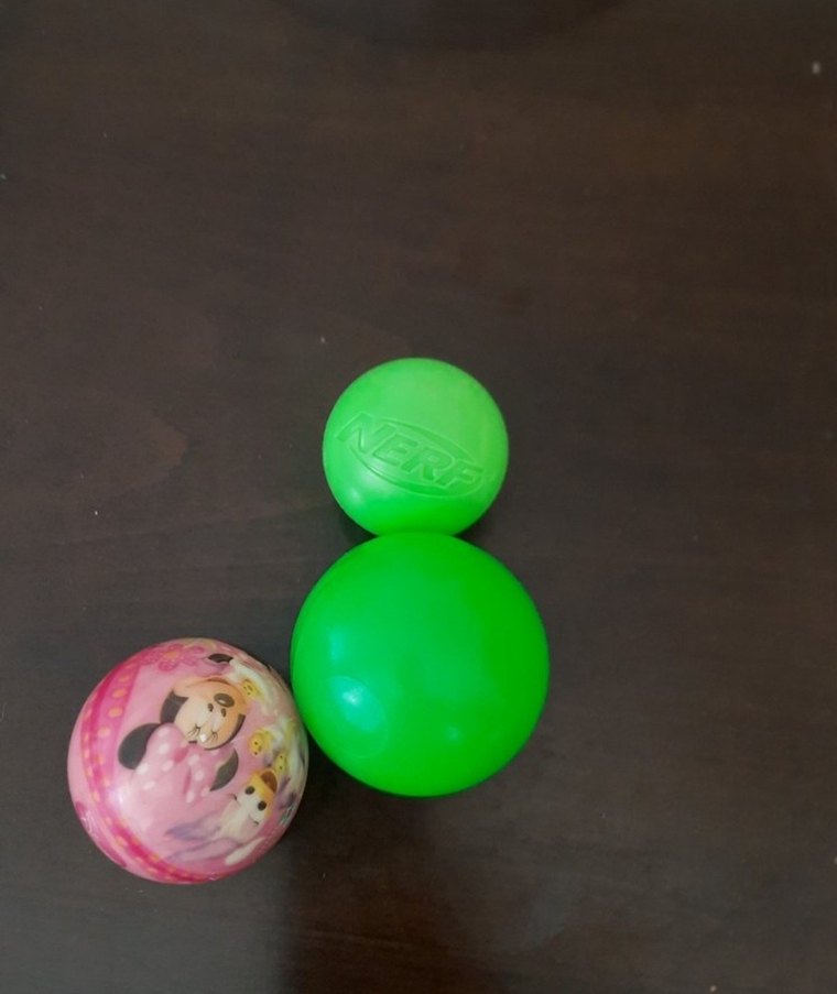 Renkli Yeşil Oyuncak Toplar (3 adet) - Görsel 2