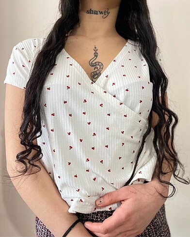 Kirazlı tişört