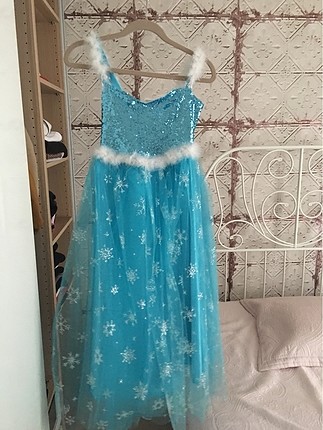 Elsa elbisesi