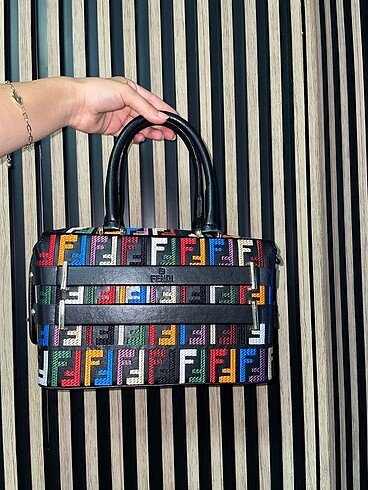 Diğer Fendi çanta