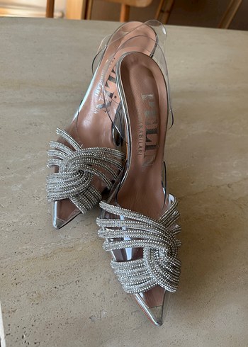 Pelinin Ayakkabıları 38