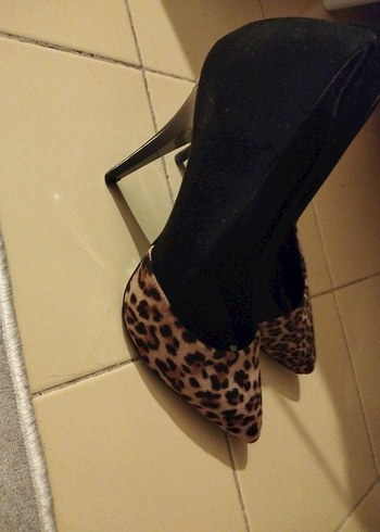 Diğer Siyah Leopar Desenli Stiletto Topuklu Ayakkabı