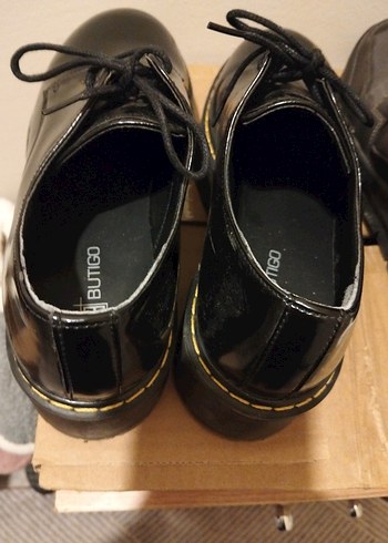 Siyah Rugan Topuklu Goth Ayakkabı - Görsel 2