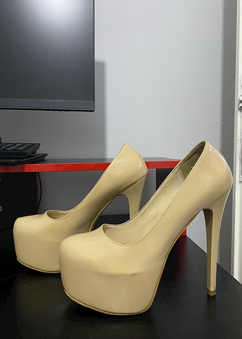 2K Game Bej Platform Stiletto