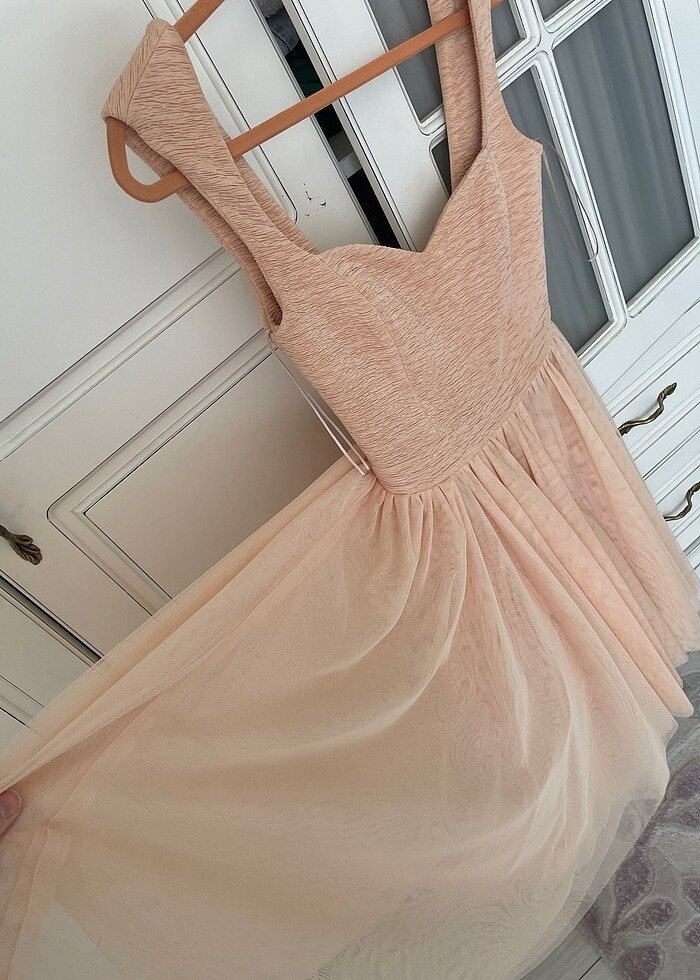 Koton Tuba üstün tasarım ve elbise - Görsel 4